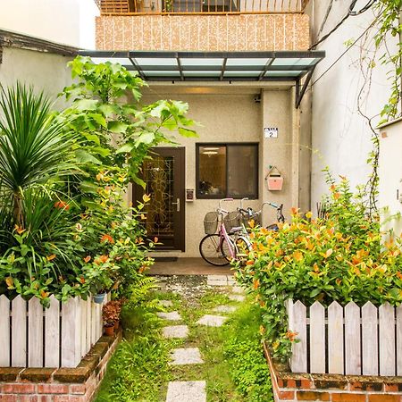 Zi Jing Cheng B&B Kota Hualien Bagian luar foto