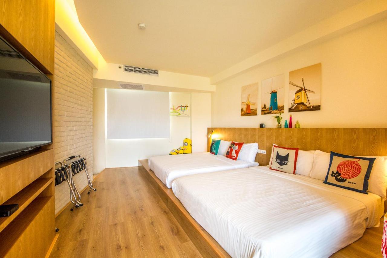 Zi Jing Cheng B&B Kota Hualien Bagian luar foto