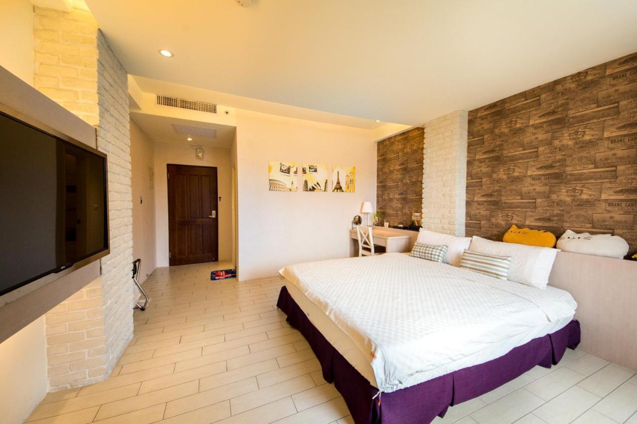 Zi Jing Cheng B&B Kota Hualien Bagian luar foto