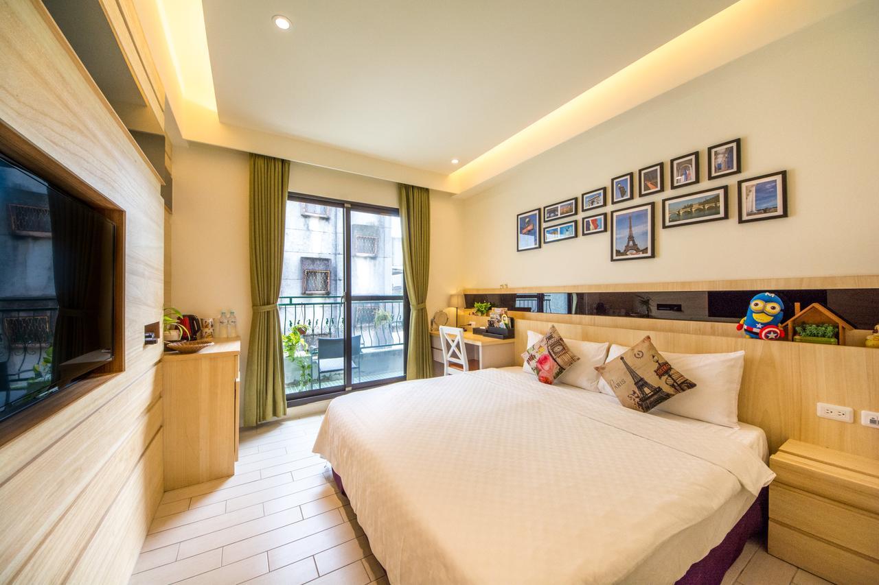 Zi Jing Cheng B&B Kota Hualien Bagian luar foto