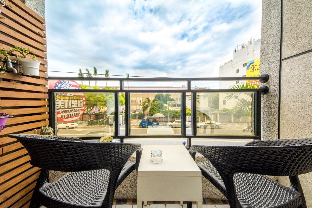 Zi Jing Cheng B&B Kota Hualien Bagian luar foto