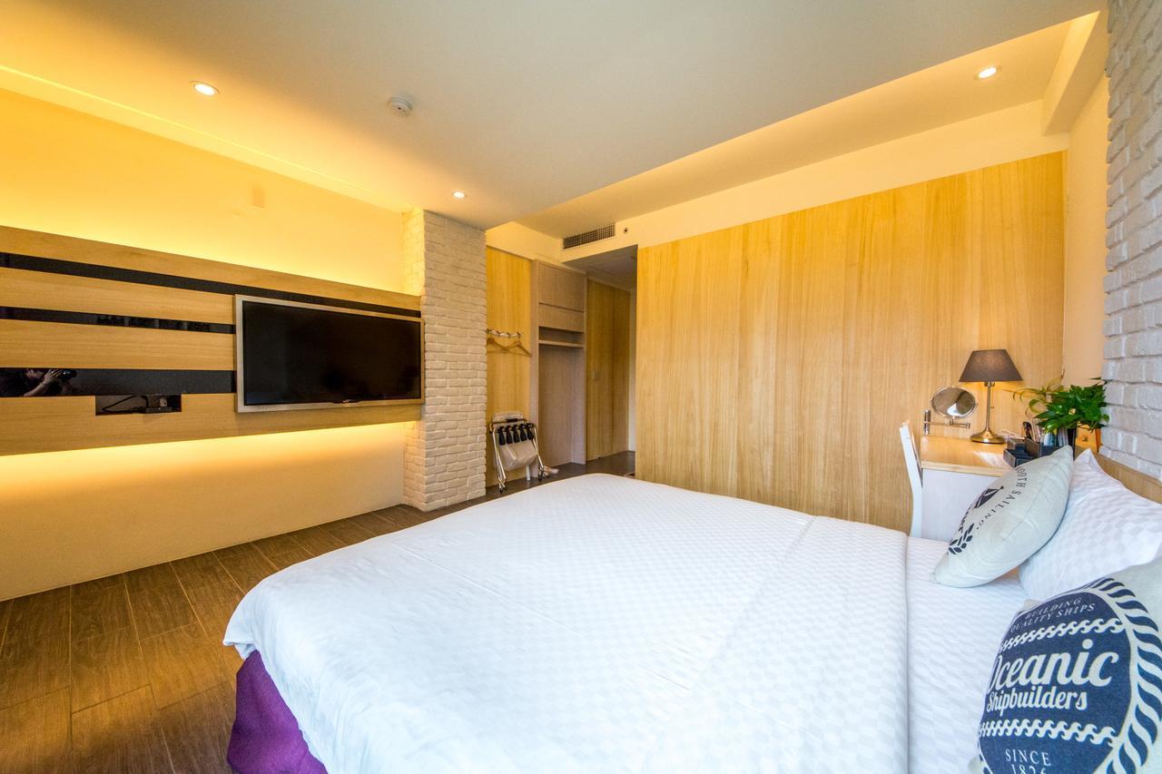 Zi Jing Cheng B&B Kota Hualien Bagian luar foto