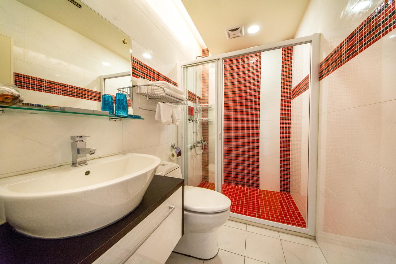 Zi Jing Cheng B&B Kota Hualien Bagian luar foto